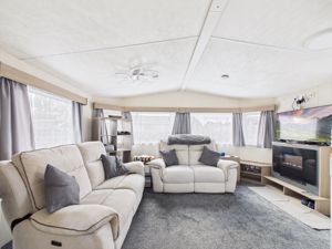 Lounge- click for photo gallery